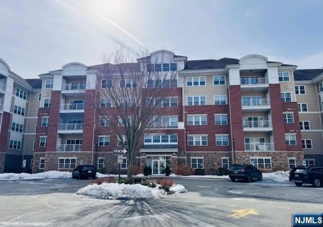 10108 Warrens Way, Townhouse with 2 bedrooms, 2 bathrooms and null parking in Wanaque NJ | Image 39