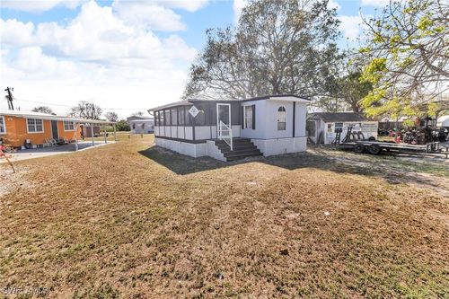 268 Mamie St, CHOKOLOSKEE, FL, 34138 | Card Image