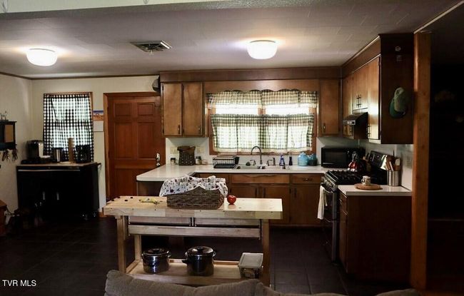 3219 Dungannon Rd, House other with 3 bedrooms, 3 bathrooms and null parking in Coeburn VA | Image 16