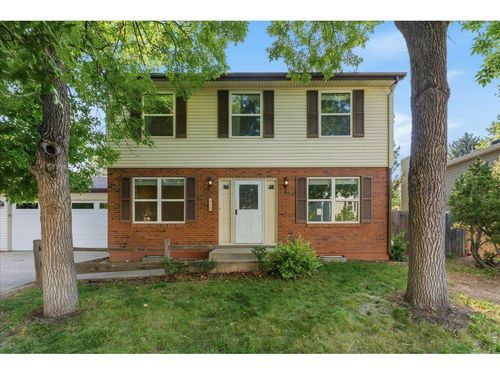 2060 Bennington Cir, Fort Collins, CO, 80526-1557 | Card Image