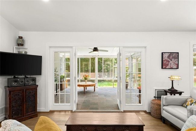6875 Sunny Brook Ln, House other with 3 bedrooms, 2 bathrooms and 2 parking in Sandy Springs GA | Image 25