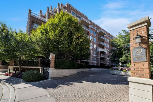 306-20 Burkebrook Pl, East York, ON, M4G0A1 | Card Image
