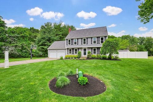 22 Diane Dr, Medway, MA, 02053 | Card Image