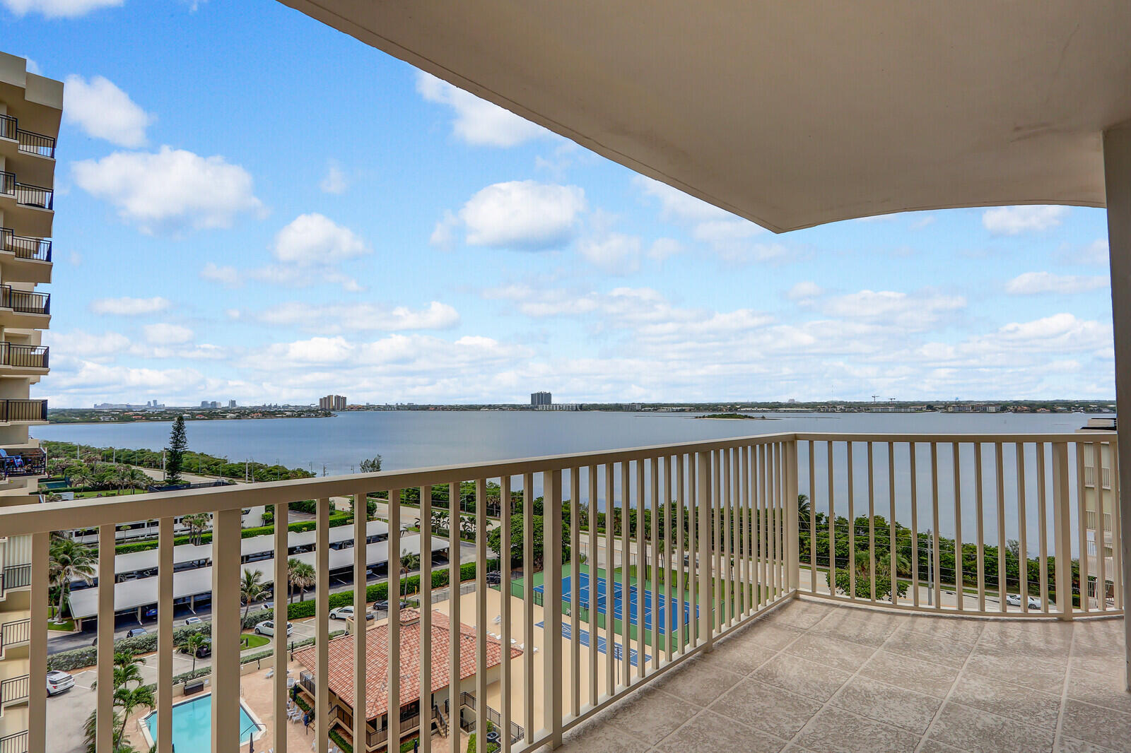 Residential Lease in Singer Island 3