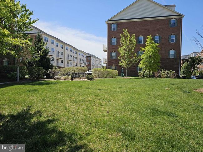 21570 Romans Dr, Townhouse with 3 bedrooms, 3 bathrooms and null parking in ASHBURN VA | Image 25
