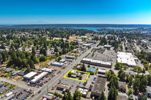 3621 Wheaton Way, Bremerton, WA, 98310-3532 | Card Image
