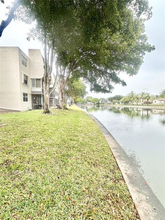APT-108 - 9330 Lime Bay Blvd, Condo with 2 bedrooms, 2 bathrooms and null parking in Tamarac FL | Image 21