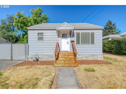 529 Nw 7th St, Pendleton, OR, 97801-1327 | Card Image