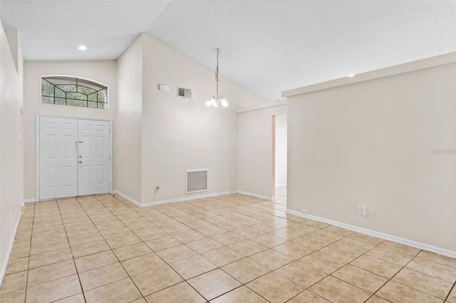 536 Cheshire Way, House other with 4 bedrooms, 2 bathrooms and null parking in DAVENPORT FL | Image 4