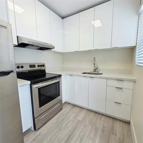 apt-1-2140 Biarritz Dr, Miami Beach, FL, 33141-3436 | Card Image