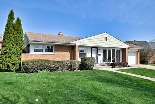8016 W Leland Ave, Norridge, IL, 60706-4451 | Card Image