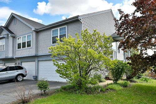 99 Seton Creek Dr, Oswego, IL, 60543-8484 | Card Image