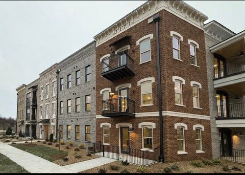 unit-104-3171 Setting Sun Dr, Thompsons Station, TN, 37179-1537 | Card Image