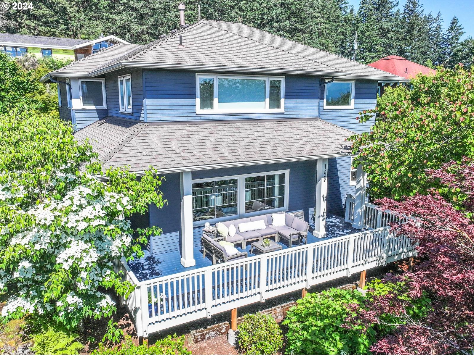 72nd Ave, Portland, OR 97215