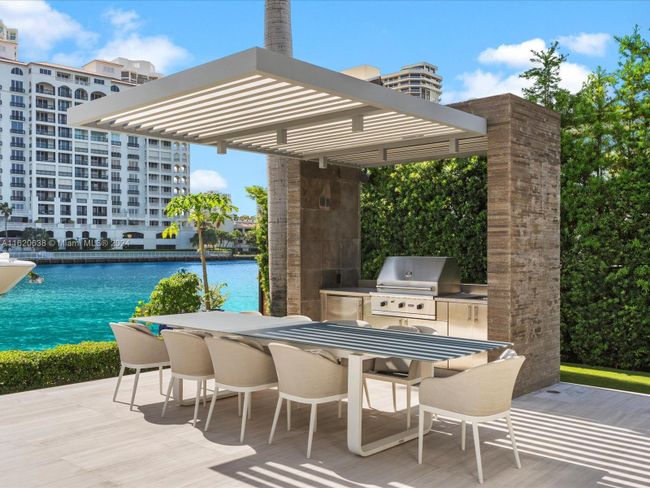 224 S Island, House other with 4 bedrooms, 6 bathrooms and null parking in Golden Beach FL | Image 23