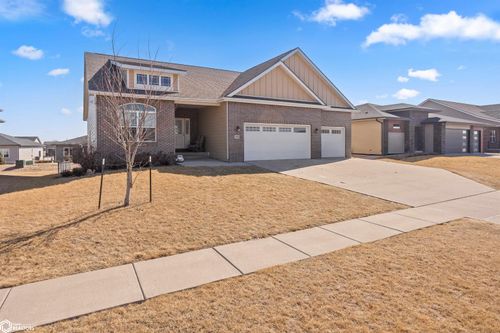254 S 91st St, West Des Moines, IA, 50266-4989 | Card Image