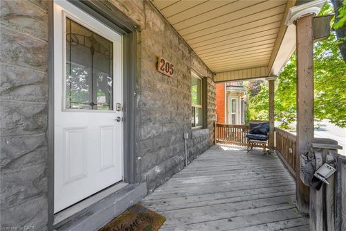 205 Ferguson Ave S, Hamilton, ON, L8N2N2 | Card Image