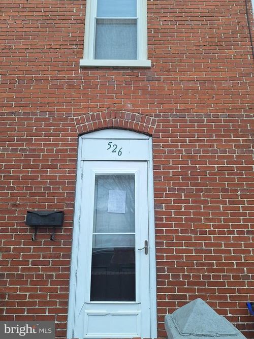 526 W Franklin Street, HAGERSTOWN, MD, 21740 | Card Image