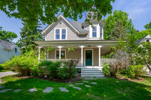 17 Union St, Camden, ME, 04843-2015 | Card Image