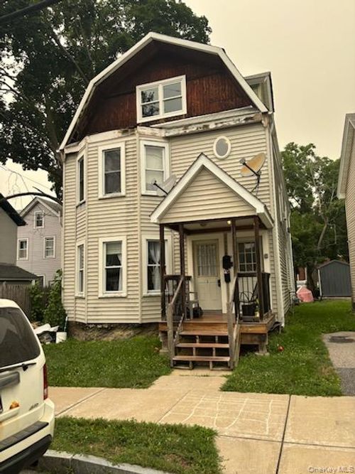 64 Maple St, Walden, NY, 12586-1728 | Card Image