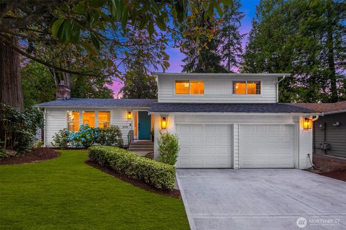 10702 Ne 144th Ct, Kirkland, WA, 98034-5252 | Card Image
