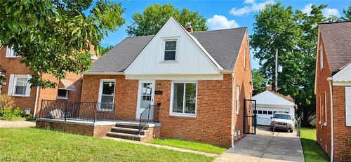 18212 Mapleboro Ave, Maple Heights, OH, 44137-2723 | Card Image
