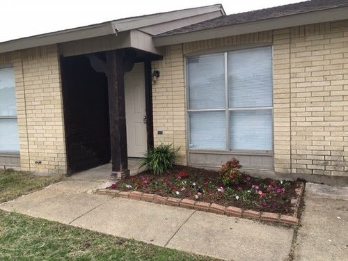 1413 Eagle Pass Drive, Garland, TX, 75040 | Card Image