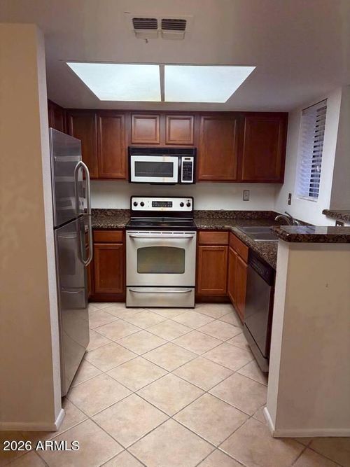 1030-5757 W Eugie Ave, Glendale, AZ, 85304-1242 | Card Image