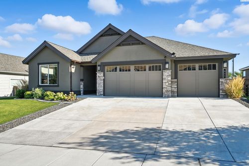 411 Epic St, Richland, WA, 99352-5545 | Card Image