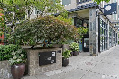 apt-410-2607 Western Ave, Seattle, WA, 98121-1371 | Card Image