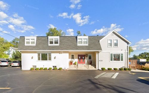 2b-106 E State Rd, Island Lake, IL, 60042-9604 | Card Image