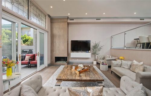 unit-k-5315 White Oak Ave, Encino, CA, 91316-4533 | Card Image