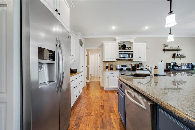 204 Sw Ansel Adams Dr, House other with 6 bedrooms, 5 bathrooms and null parking in Lee's Summit MO | Image 15