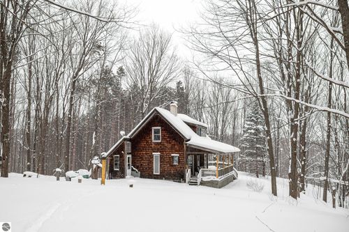 2995 S Schomberg Road, Cedar, MI, 49621 | Card Image