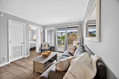 1119-663 William Hilton Pkwy, Hilton Head Island, SC, 29928-3507 | Card Image