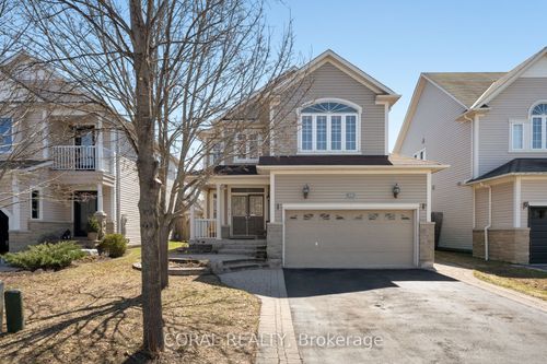 48 Hawstead Cres, Whitby, ON, L1M2M4 | Card Image