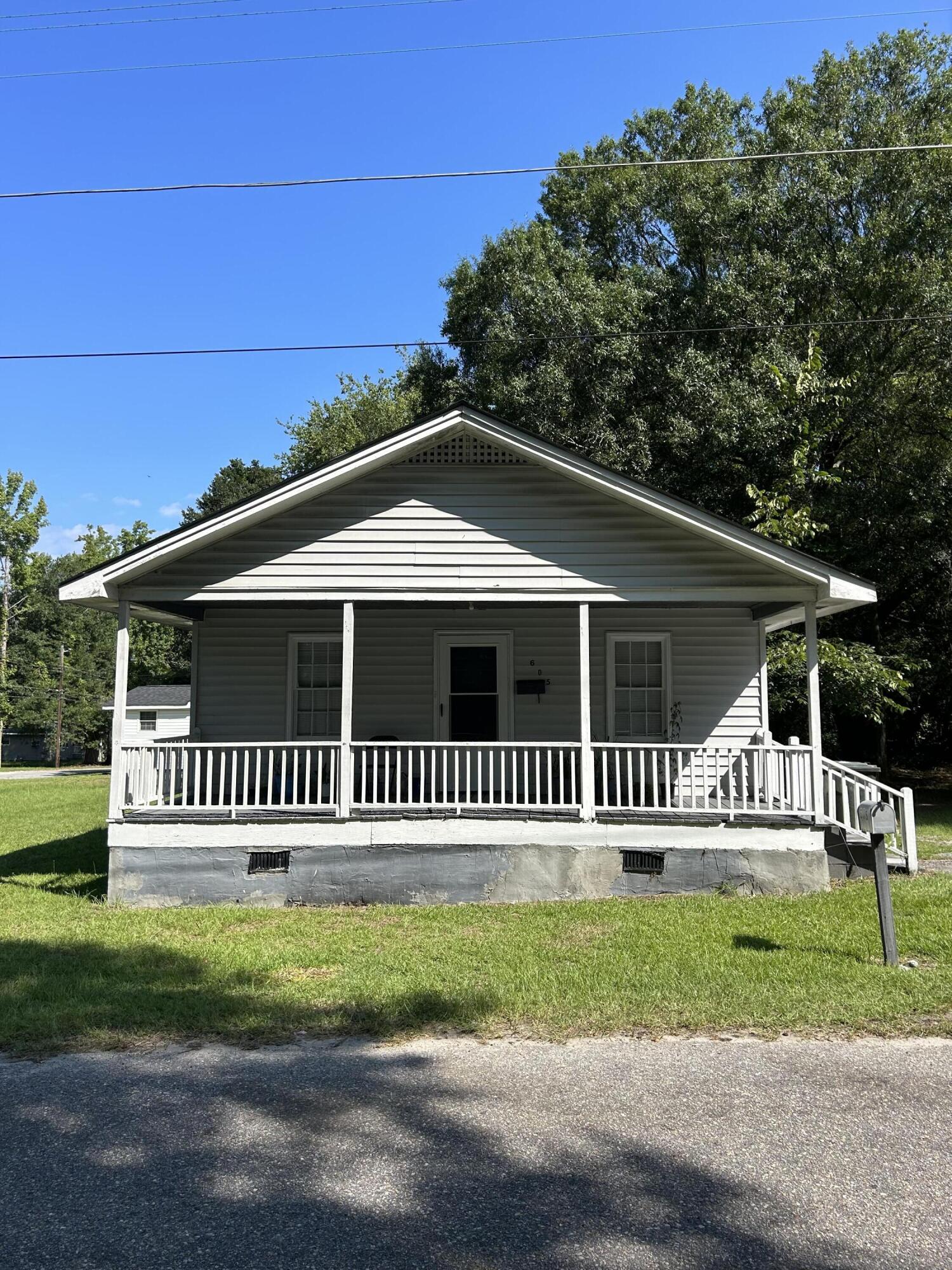Tomlinson St, Kingstree, SC 29556