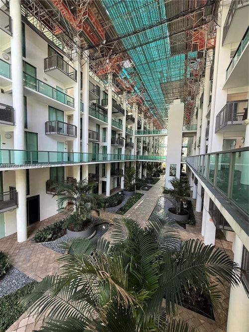 apt-313-6000 Collins Ave, Miami Beach, FL, 33140-2374 | Card Image