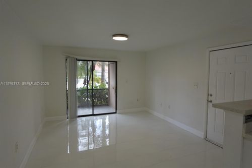 apt-613-15560 Sw 104th Ter, Miami, FL, 33196-3532 | Card Image