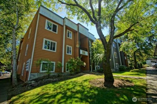 apt-b302-718 Kirkland Cir, Kirkland, WA, 98033-3965 | Card Image