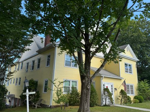 15 Prospect St, Essex, CT, 06426-1042 | Card Image