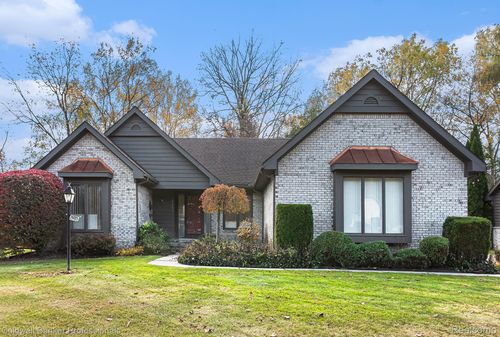 29495 Ashford Pkwy, Farmington Hills, MI, 48334-4229 | Card Image