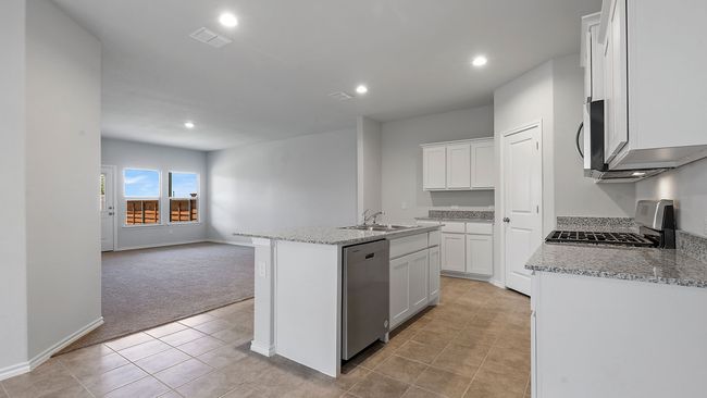 7612 Misty Creek Drive, House other with 4 bedrooms, 3 bathrooms and null parking in Denton TX | Image 5