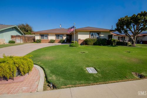 4512 Skye Dr, Bakersfield, CA, 93308-1140 | Card Image