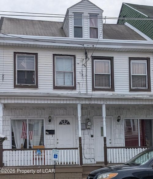 506 E Mahanoy St, MAHANOY CITY, PA, 17948-2811 | Card Image
