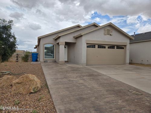 216 Flor Papagayo Way, Socorro, TX, 79927-3415 | Card Image
