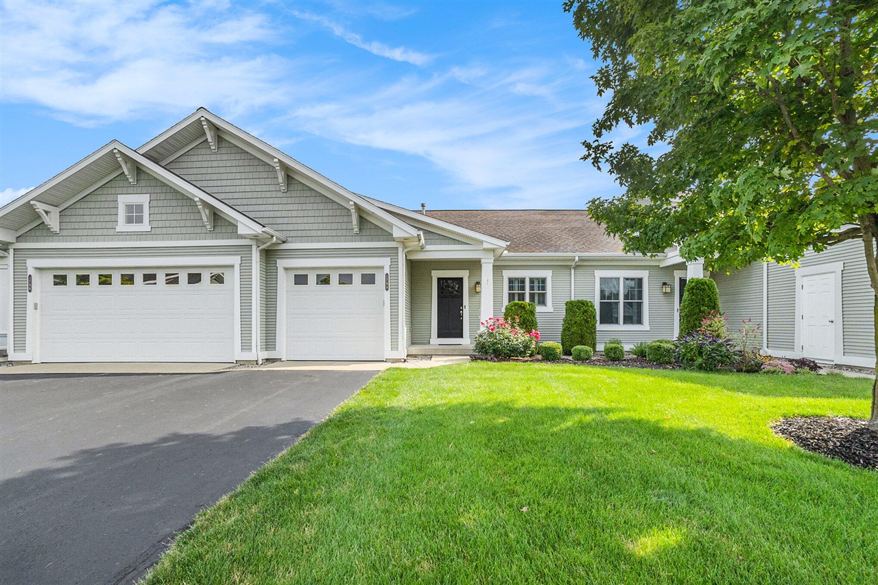 Trillium Cir, Zeeland, MI 49464