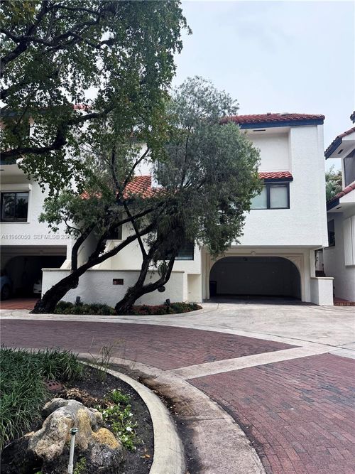 13-2000 S Bayshore Dr, Miami, FL, 33133-3250 | Card Image