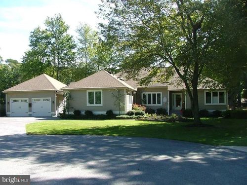 211 Woodland Ct, DAGSBORO, DE, 19939-9232 | Card Image