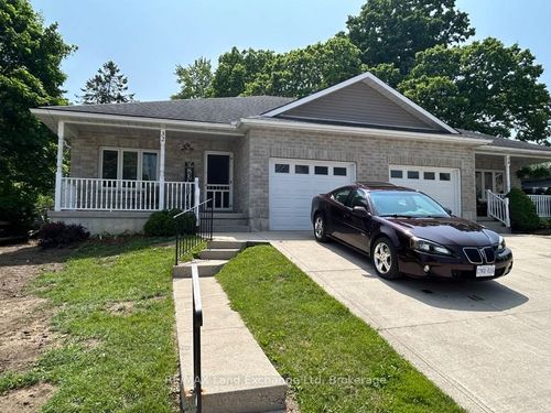 32 Victoria St W, Huron, ON, N0G2W0 | Card Image